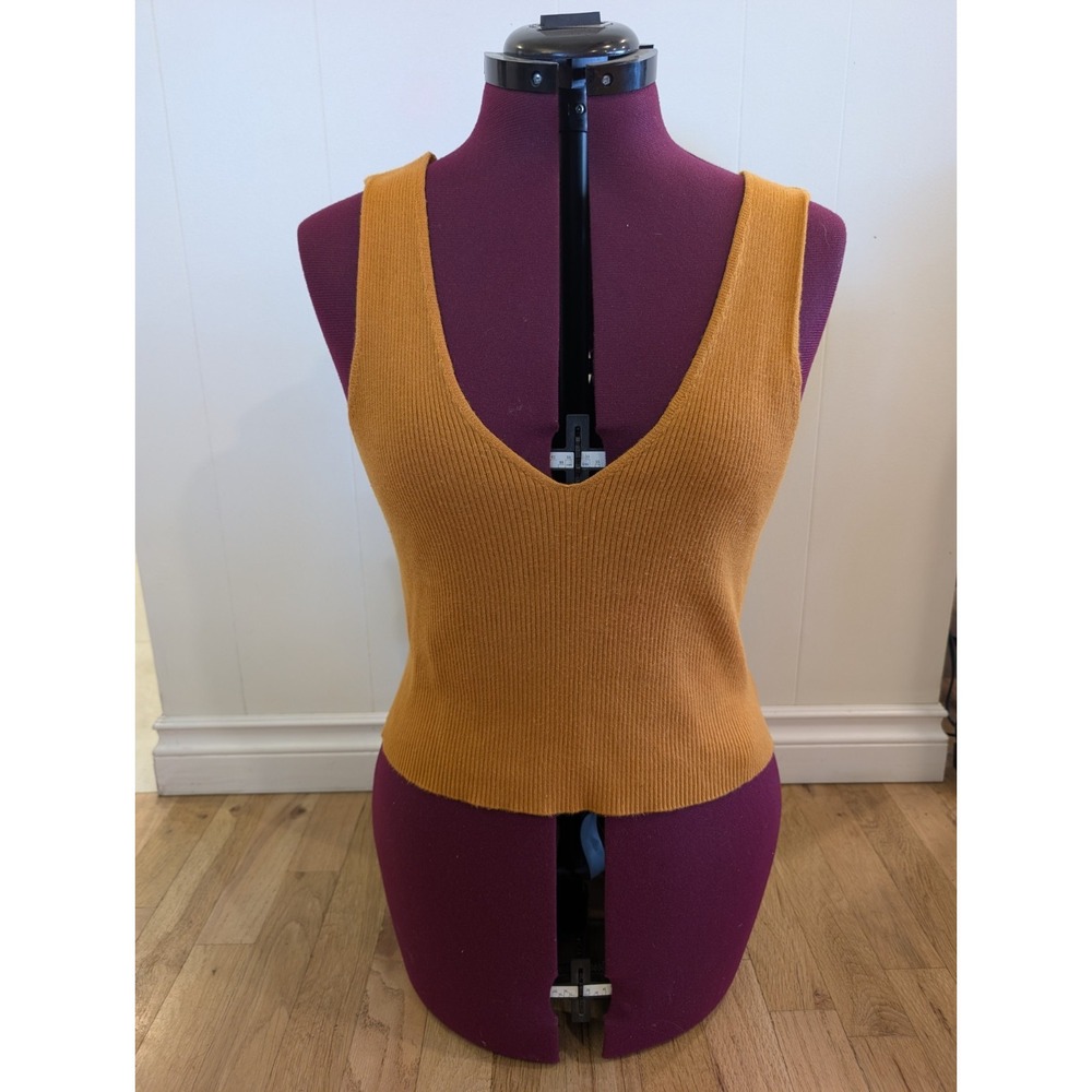 BCBG Paris Sweater Ribbed Thick Strap Cropped Tank Top Orange Brown Size Large